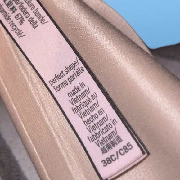 Victoria’s Secret Perfect Fit Wireless Tan Bra Size 38C - Picture 4 of 6